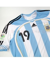 【偶寄卖 SS级 L码】阿迪达斯2006德国世界杯阿根廷国家队主场球迷版球衣梅西印号V5297（绝版）